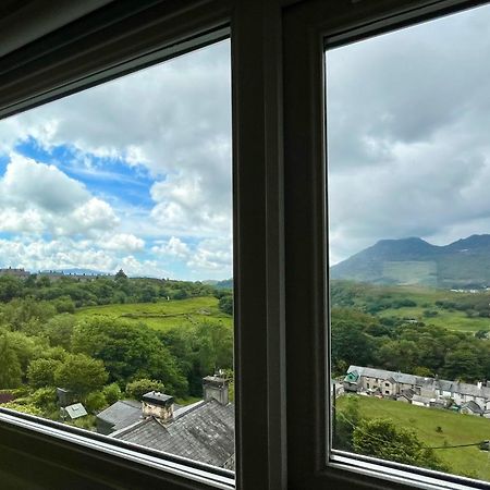 Hendre Villa Blaenau Ffestiniog Exterior photo